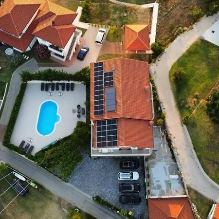 Marija Ii 4*