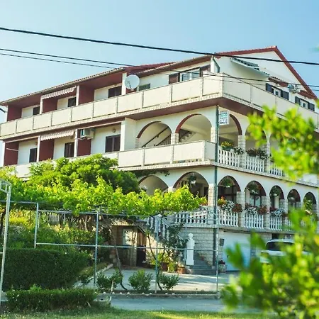 Marija Ii 4* 로파르