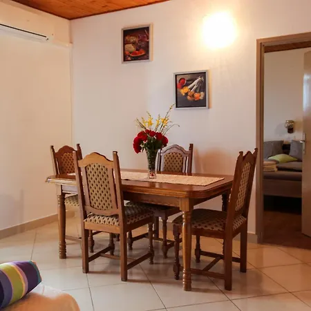 Marija Ii 4*