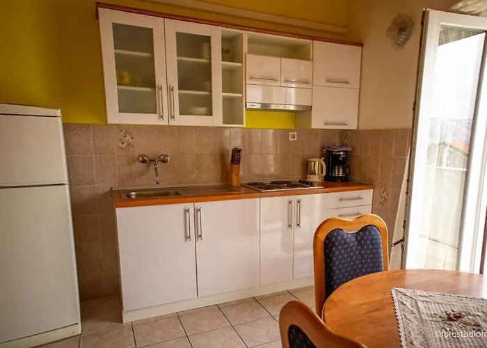 Marija Ii Aparthotel Lopar