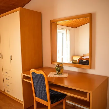 Aparthotel Marija Ii