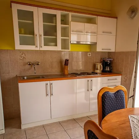Marija Ii Aparthotel Lopar