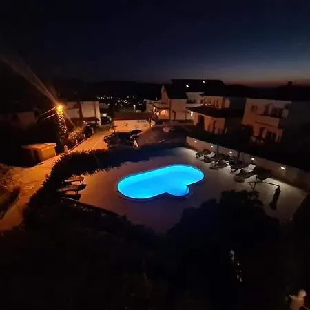 Marija Ii Aparthotel Lopar