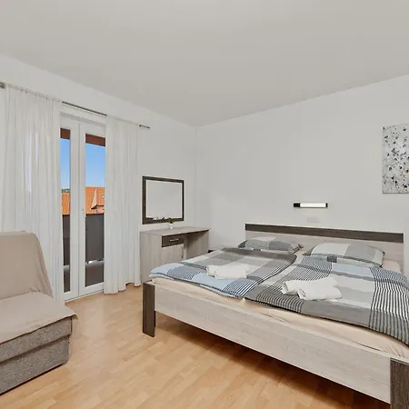 Marija Ii Apartmanhotel 4*