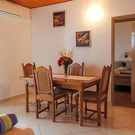 Marija Ii 4*